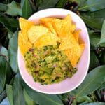recette de guacamole maison avocat, oignon rouge, coriandre et citron